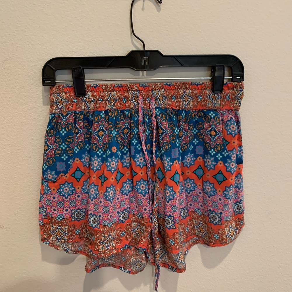 Tolani multicolor shorts size small